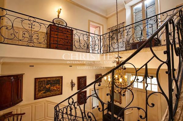 Magnifique demeure historique avec appartements d’invités, piscine et patrimoine médiéval