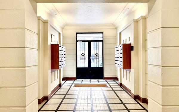 Appartement à vendre    2 pièces • 27 m2 Nice