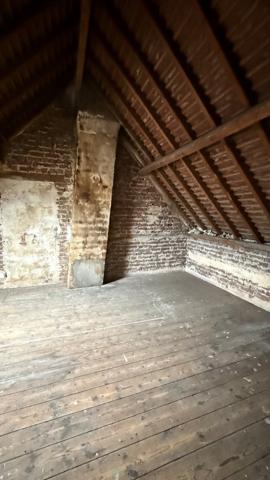 FORT POTENTIEL – Maison en pierre à rénover – 110 m² – Terrain 200 m² – Grand-Couronne