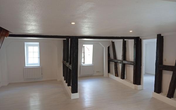 Appartement à louer    3 pièces • 84,34 m2 Colmar