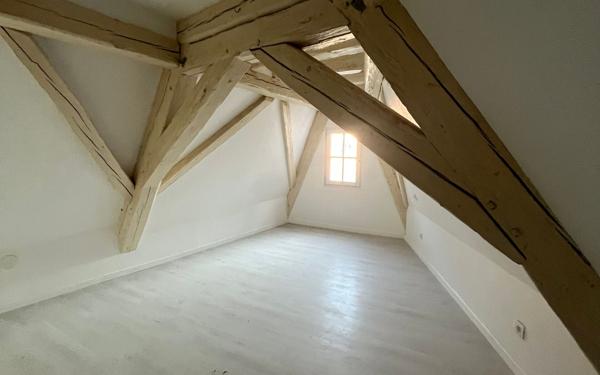 Appartement à louer    3 pièces • 84,34 m2 Colmar