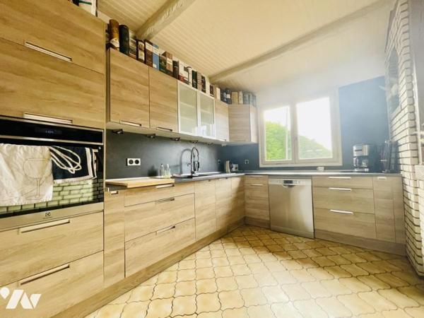 Maison individuelle de Type 6 avec dépendance