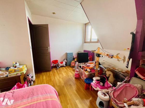 Maison individuelle de Type 6 avec dépendance