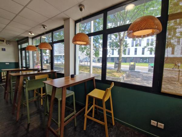 A VENDRE FOND DE COMMERCE RESTAURATION RAPIDE