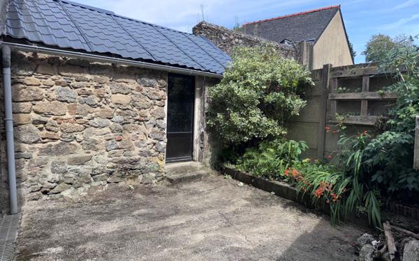 Maison à vendre    3 pièces • 81,85 m2 Rostrenen