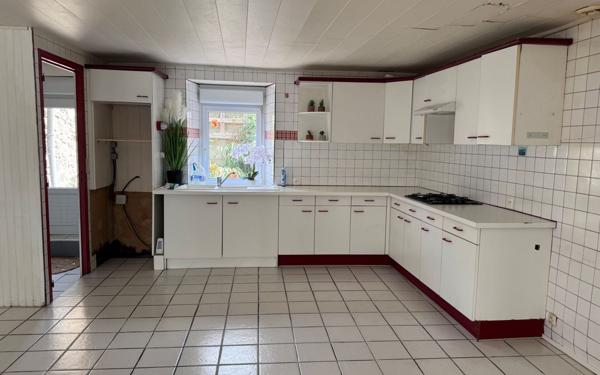 Maison à vendre    3 pièces • 81,85 m2 Rostrenen