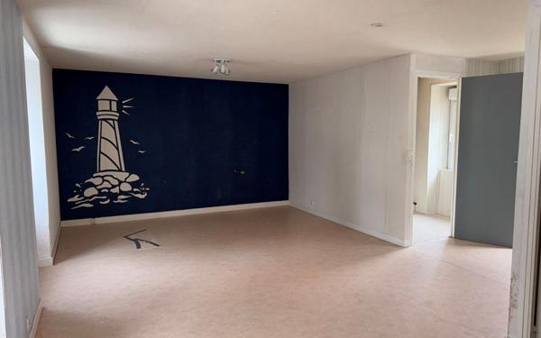 Maison à vendre    3 pièces • 81,85 m2 Rostrenen