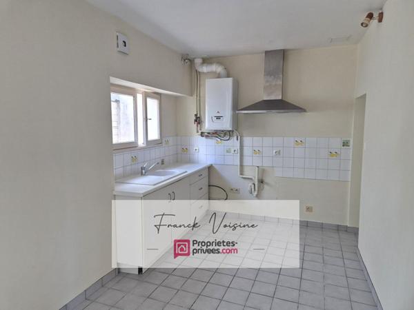 A VENDRE - Les Herbiers centre ville - Maison de ville de 76 m2 avec cour fermée