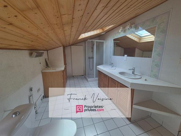 A VENDRE - Les Herbiers centre ville - Maison de ville de 76 m2 avec cour fermée