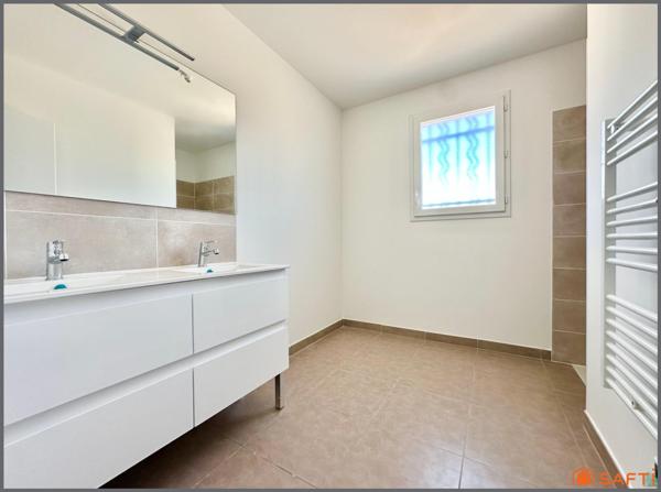 Maison 3 chambres et GARAGE à TAVEL