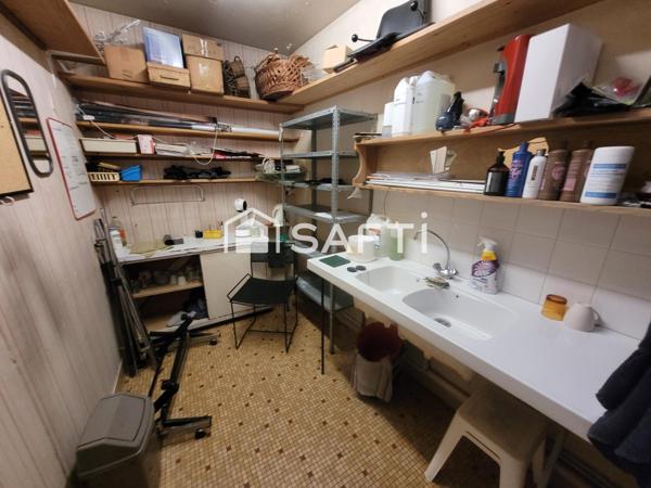 IMMEUBLE RAPPORT : T2 à louer + Commerce à louer