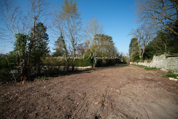 Terrain constructible au calme dans une impasse