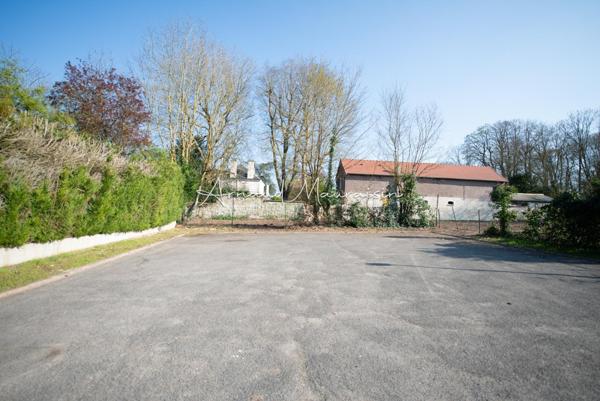 Terrain constructible au calme dans une impasse