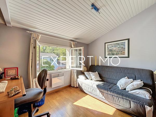 Ayguesvives (31450) Ayguesvives, maison 5 pièces 154m2 env. avec piscine, véranda, sous-sol de 180 m2 et dépendances, terrain 3656