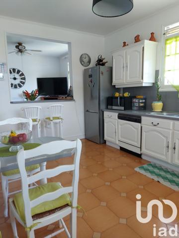 Maison 10 pièces de 269 m² à Saint-Claude (97120)