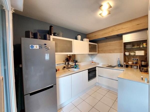 Appartement t3 proche centre + terrasse + garage