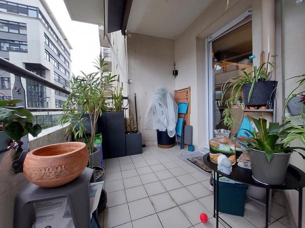 Appartement t3 proche centre + terrasse + garage