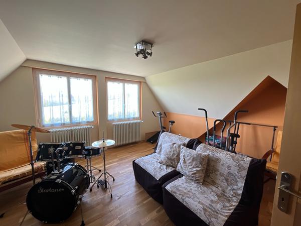 PROCHE CERGY PROPRIETE D'EXCEPTION de 180 M2 HABITABLES AVEC PISCINE ET DEPENDANCES