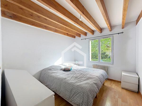 Maison 5 pièce(s) 3 chambre(s) 136 m²