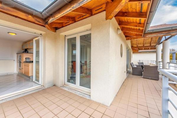 Appartement à vendre à Ferney-Voltaire dans l'Ain (01210), ref : 01047-732