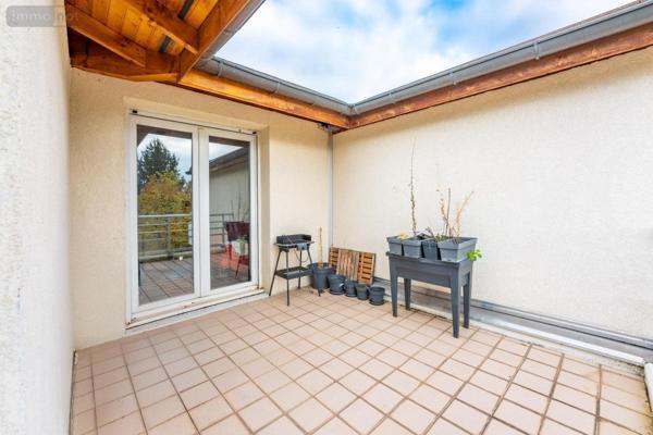 Appartement à vendre à Ferney-Voltaire dans l'Ain (01210), ref : 01047-732