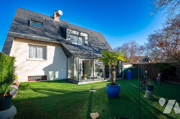 Maison Chartres De Bretagne 7 pièce(s) 151 m2