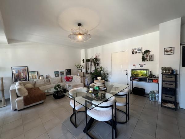 Appartement
                                                                                                                                                                                                                                                                                                                        3 pièce(s)                                                                                                                                                                                                          2 chambre(s)                                                                                                                                                                                                          68.95  m²