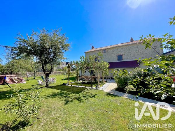 Maison à vendre 9 pièces 198 m² Lathus-Saint-Rémy