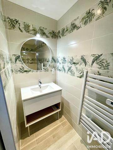 Maison à vendre 9 pièces 198 m² Lathus-Saint-Rémy