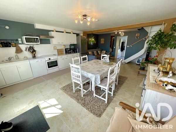Maison à vendre 9 pièces 198 m² Lathus-Saint-Rémy