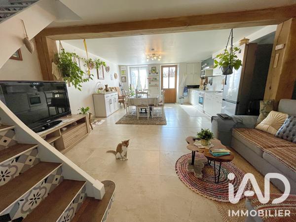 Maison à vendre 9 pièces 198 m² Lathus-Saint-Rémy