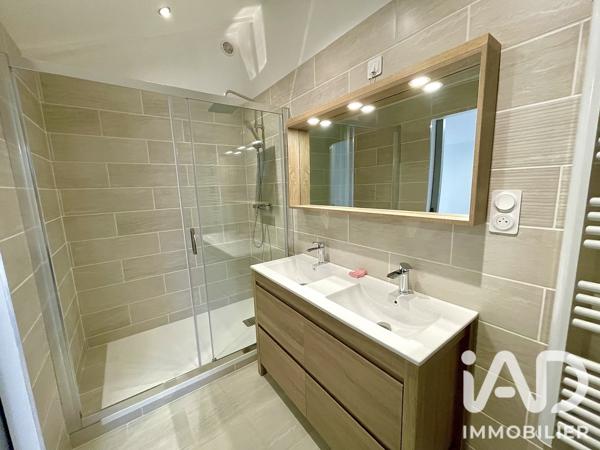 Maison à vendre 9 pièces 198 m² Lathus-Saint-Rémy