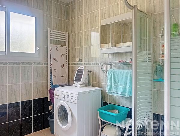 Maison de plain-pied à vendre à Saujon dans un quartier calme - Confort et tranquillité assurés à quelques minutes du centre ville.