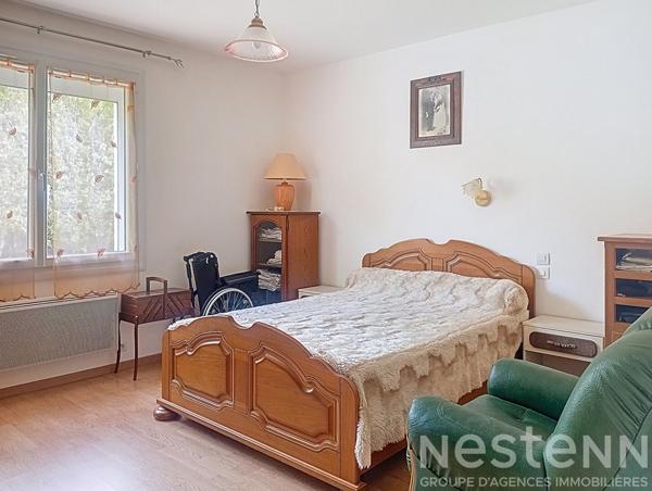 Maison de plain-pied à vendre à Saujon dans un quartier calme - Confort et tranquillité assurés à quelques minutes du centre ville.