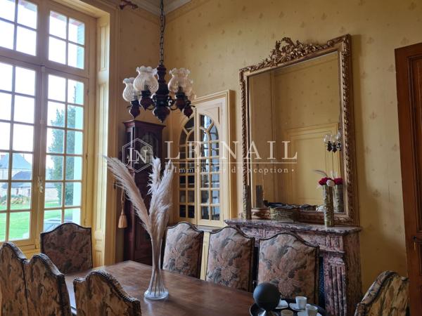 Beau château XIXe avec 19 hectares à vendre à quelques minutes du Mans