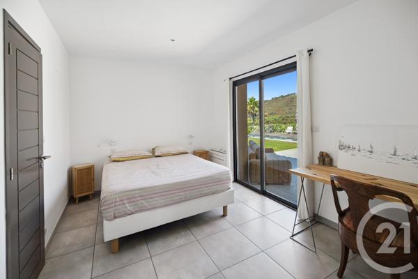 Maison à vendre  5 pièces - 184,20 m2 COGOLIN - 83