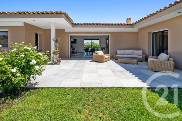 Maison à vendre  5 pièces - 184,20 m2 COGOLIN - 83