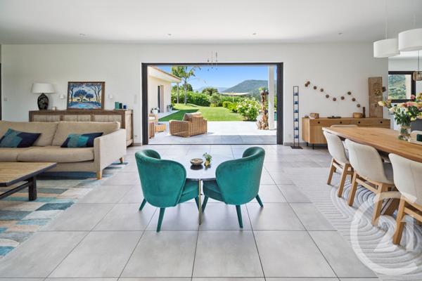 Maison à vendre  5 pièces - 184,20 m2 COGOLIN - 83