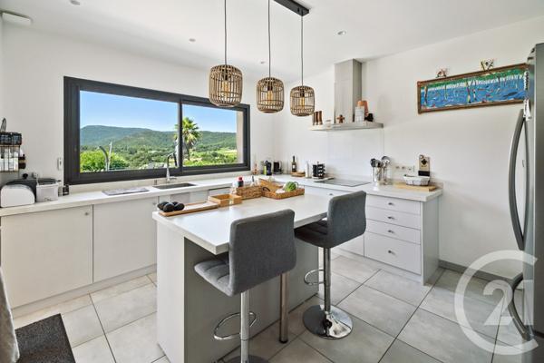 Maison à vendre  5 pièces - 184,20 m2 COGOLIN - 83