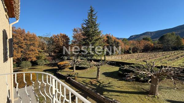 Demeure d'exception de 224 m2 avec 4 chambres et son garage proche d'Aix en Provence