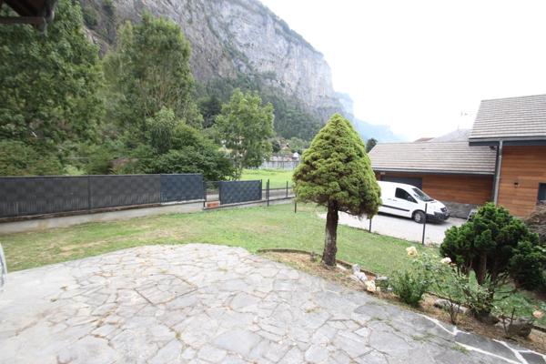 A VENDRE Appartement 3 pièces, garage , caves, jardin, terrasse parfait état MAGLAND (74)