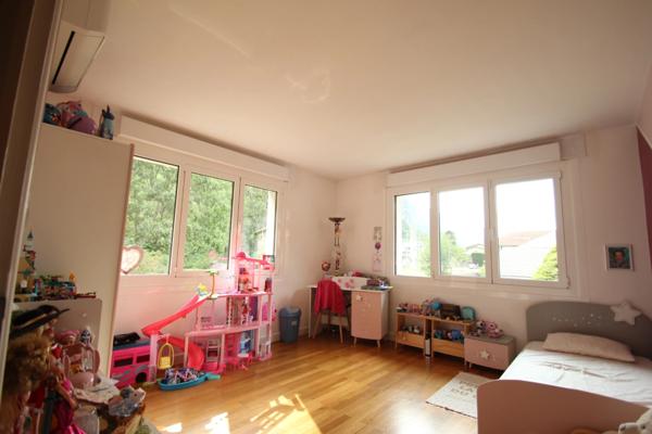 A VENDRE Appartement 3 pièces, garage , caves, jardin, terrasse parfait état MAGLAND (74)