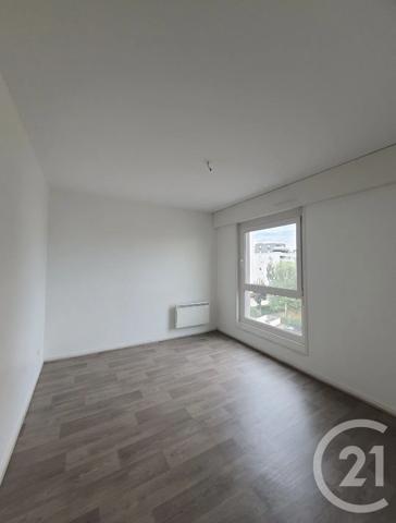 Appartement F3/4 à vendre  4 pièces - 81,27 m 2   BISCHHEIM  - 67