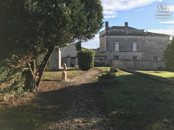 maison calme centre bourg, avec jardin et remise