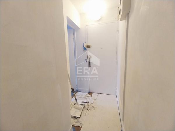 APPARTEMENT A VENDRE T3 - BLOIS - 2 CHBS, ENTIEREMENT RENOVE, PARKING et PARC COMMUNS