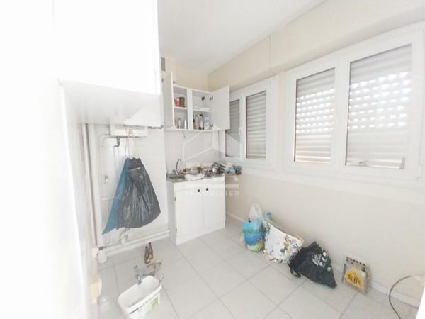 APPARTEMENT A VENDRE T3 - BLOIS - 2 CHBS, ENTIEREMENT RENOVE, PARKING et PARC COMMUNS