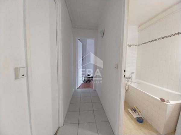 APPARTEMENT A VENDRE T3 - BLOIS - 2 CHBS, ENTIEREMENT RENOVE, PARKING et PARC COMMUNS