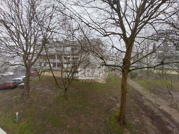 APPARTEMENT A VENDRE T3 - BLOIS - 2 CHBS, ENTIEREMENT RENOVE, PARKING et PARC COMMUNS