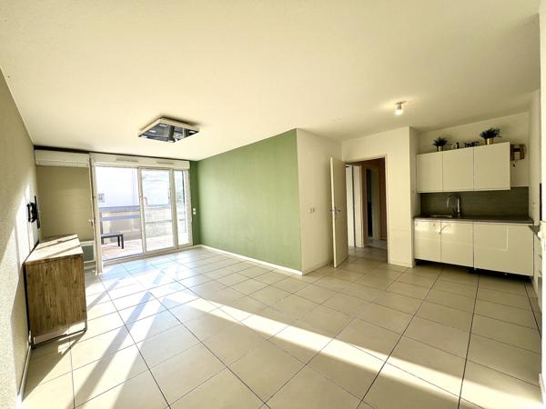 Marseille (13013) 13013 MARSEILLE - Les Olives - Appartement 3 pièces, grande terrasse et parking double privé.