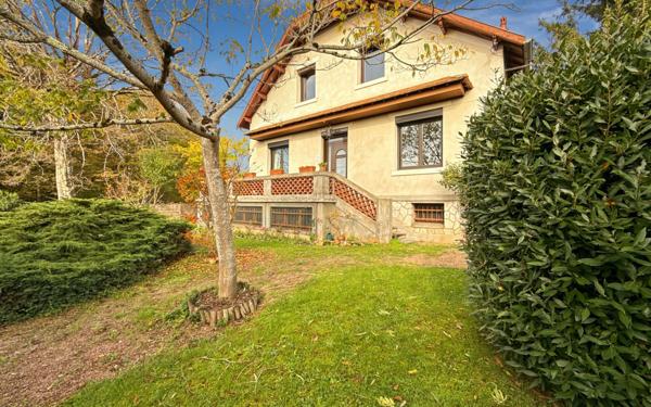 Maison à vendre    9 pièces • 224 m2 Périgueux